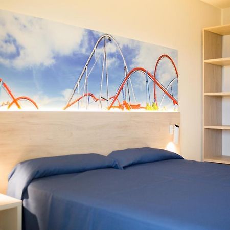 Festival Village Apartments ซาลอว์ ภายนอก รูปภาพ
