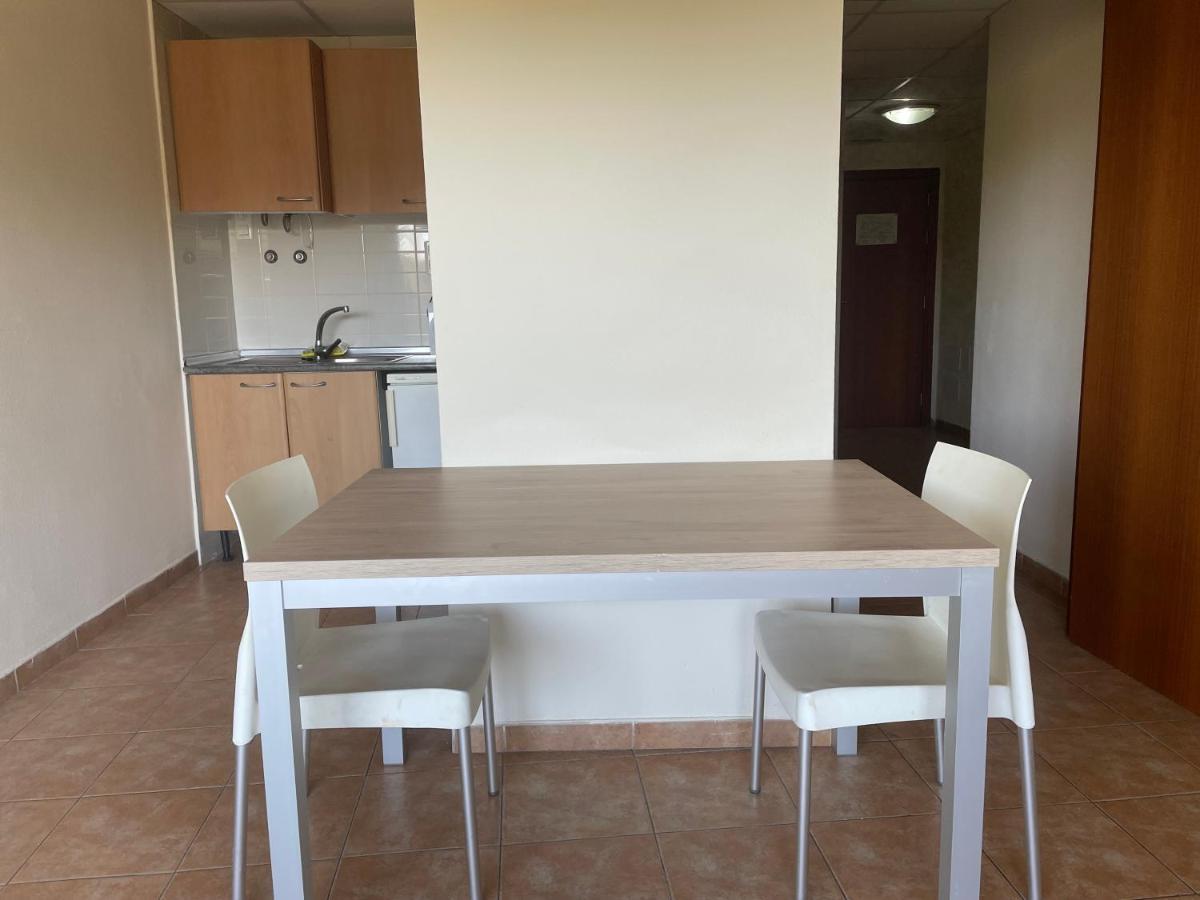 Festival Village Apartments ซาลอว์ ภายนอก รูปภาพ